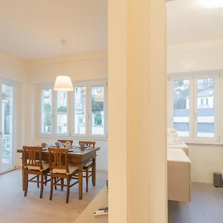 Apartamento White View Como